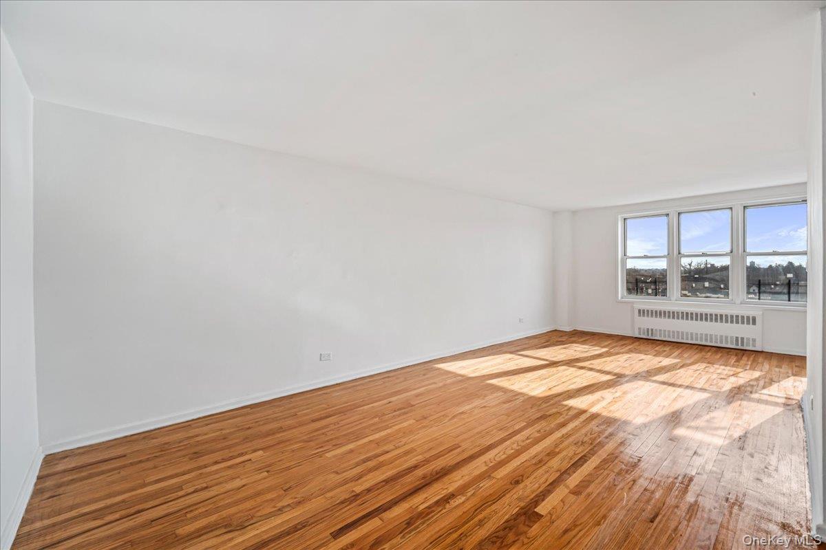 #7 photo, 3425 150th Pl, Flushing , NY 11354
