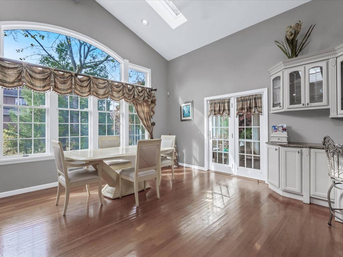 #18 photo, 32 Forbes Boulevard, Eastchester , NY 10709