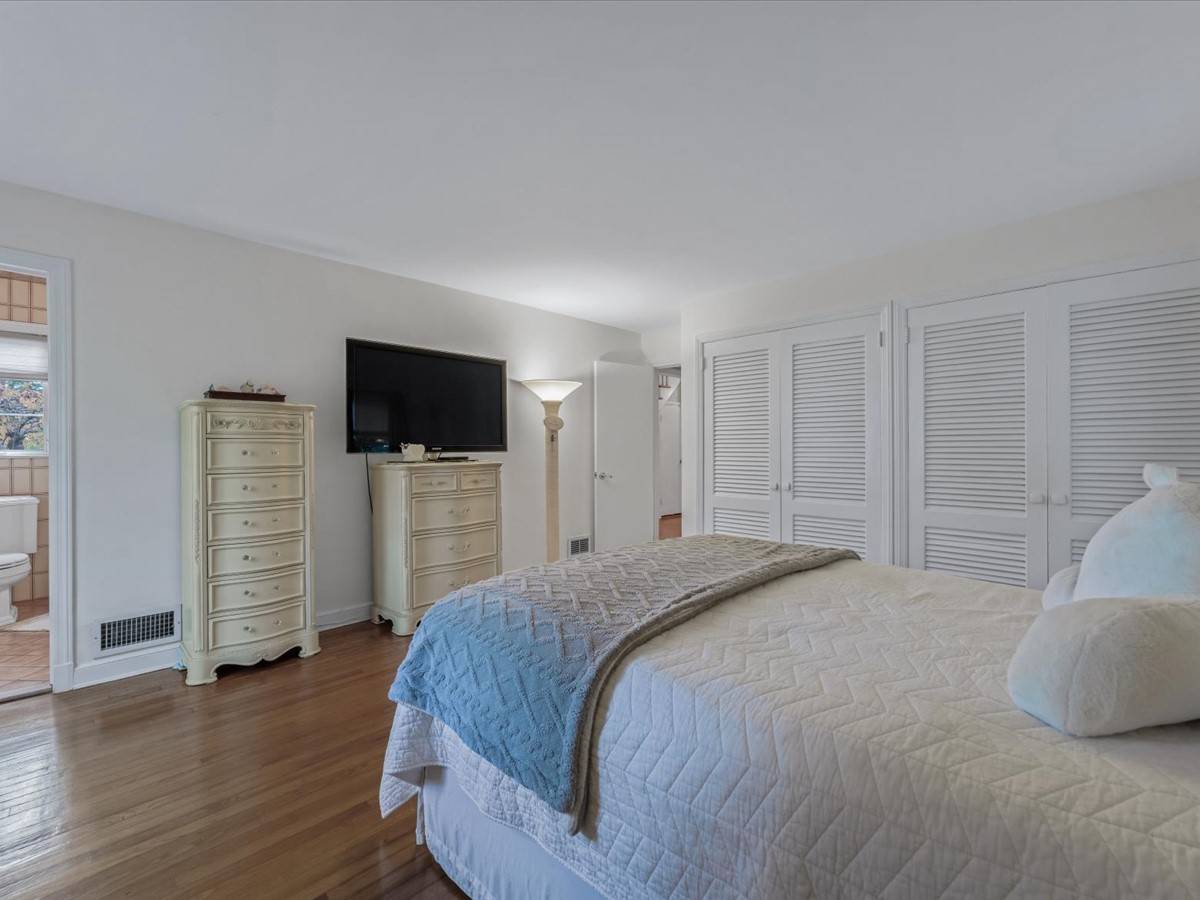 #25 photo, 32 Forbes Boulevard, Eastchester , NY 10709