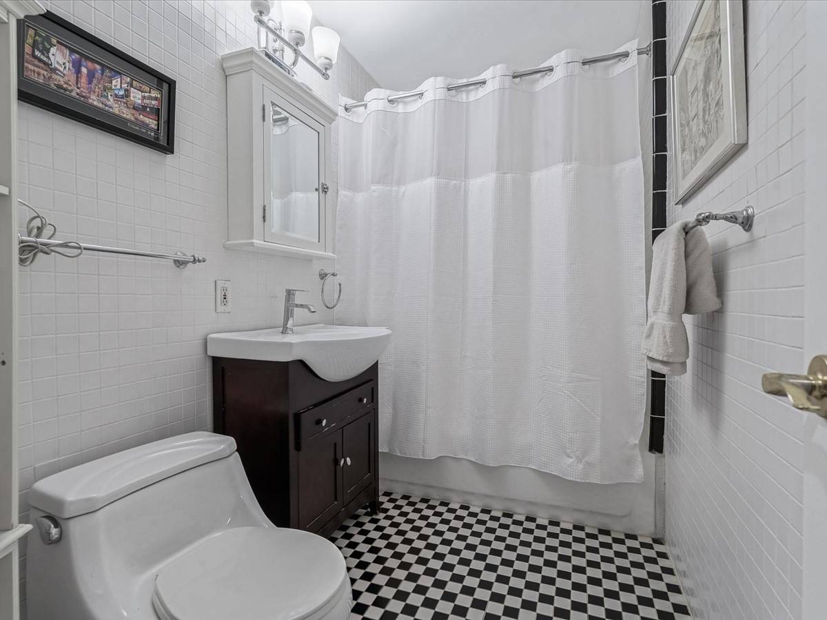 #33 photo, 32 Forbes Boulevard, Eastchester , NY 10709