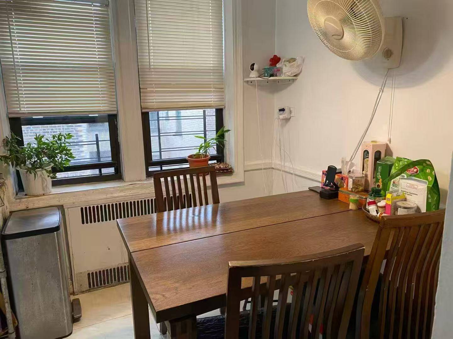 #4 photo, 42-52 Layton Street, 뉴욕퀸즈 Elmhurst , NY 11373