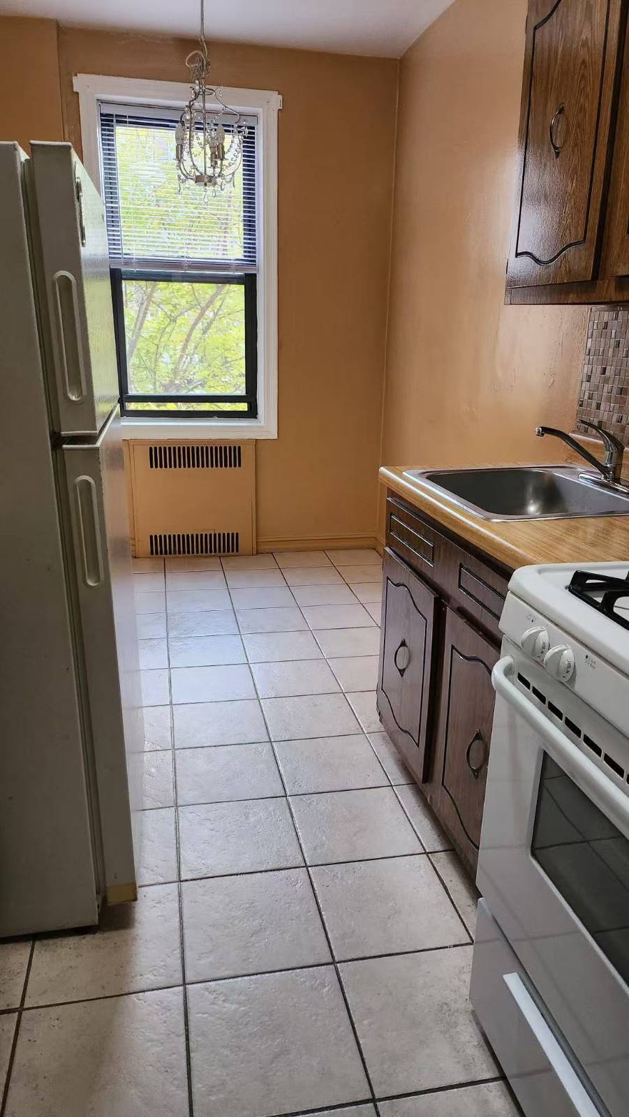 #8 photo, 42-52 Layton Street, 뉴욕퀸즈 Elmhurst , NY 11373