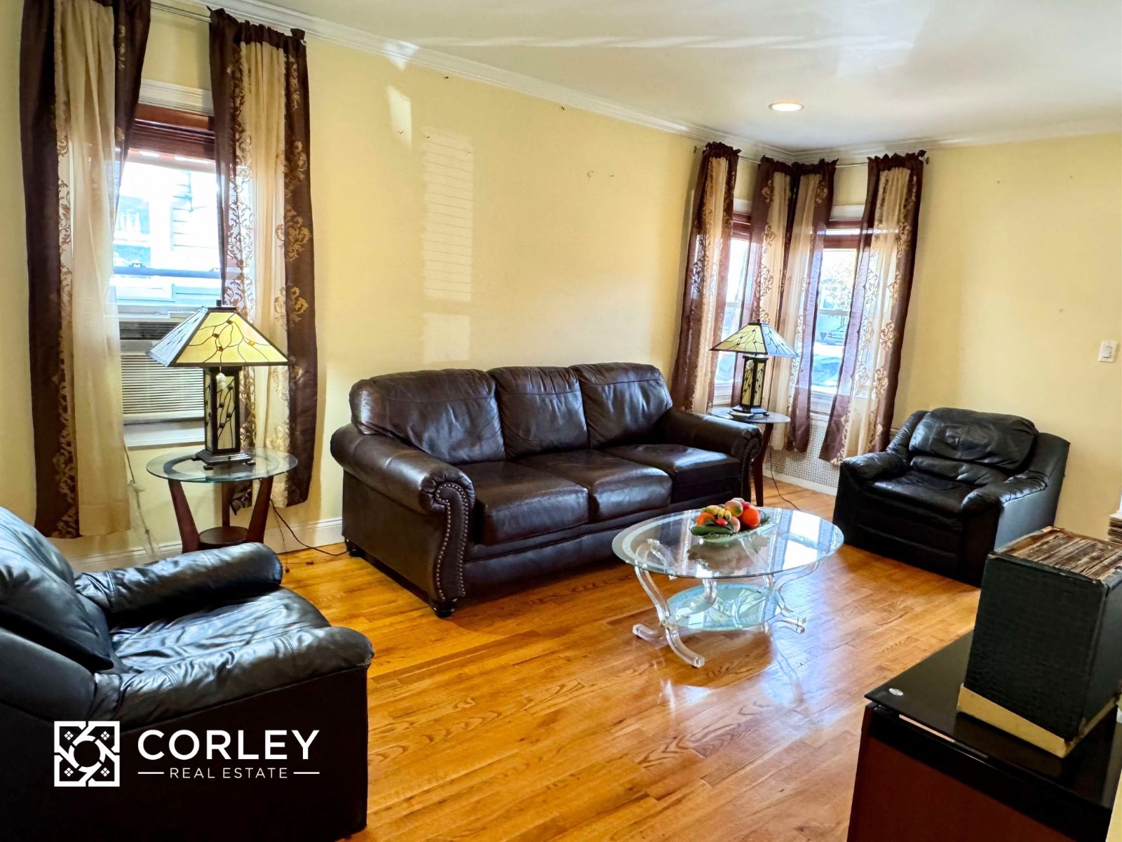 #4 photo, 120-42 231st St, Jamaica , NY 11411