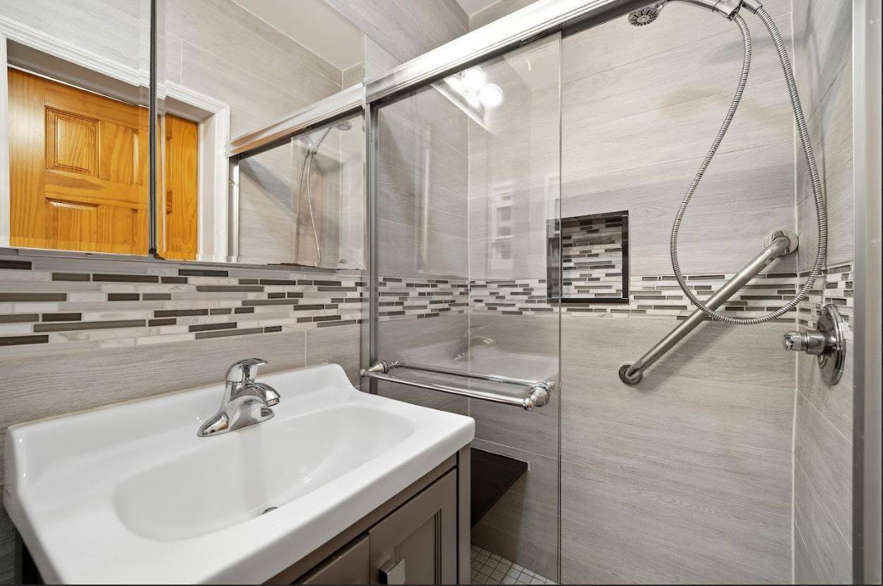 #18 photo, 20-15 Menahan St, Ridgewood , NY 11385