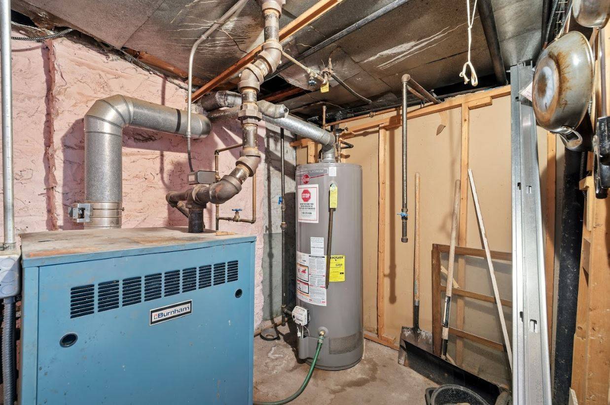 #3 photo, 20-15 Menahan St, Ridgewood , NY 11385