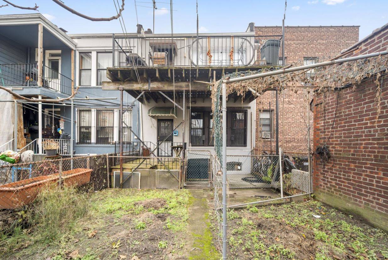 #35 photo, 20-15 Menahan St, Ridgewood , NY 11385