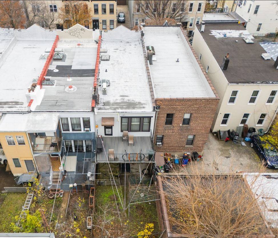 #39 photo, 20-15 Menahan St, Ridgewood , NY 11385