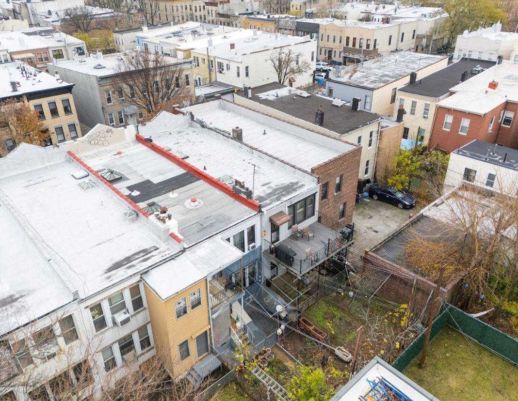 #40 photo, 20-15 Menahan St, Ridgewood , NY 11385