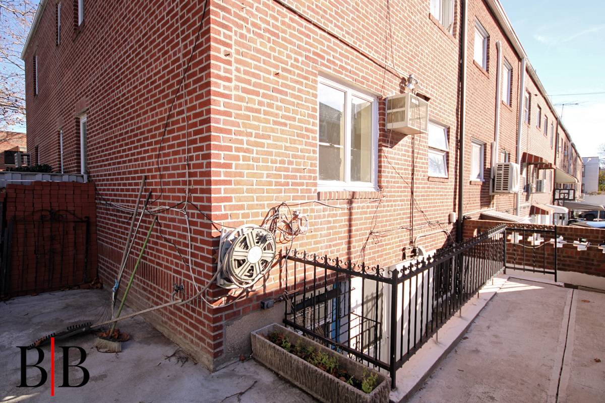 #24 photo, 1340 East 58 Street, Бруклин ‖ Flatlands , NY 11234