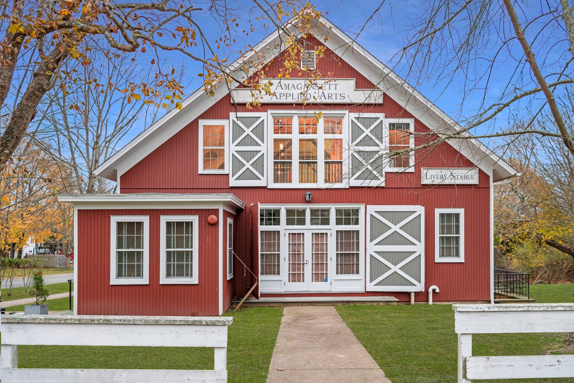 #1 photo, 11 Indian Wells Highway, #Floor 2, सफ़ोक काउंटी Amagansett , NY 11930