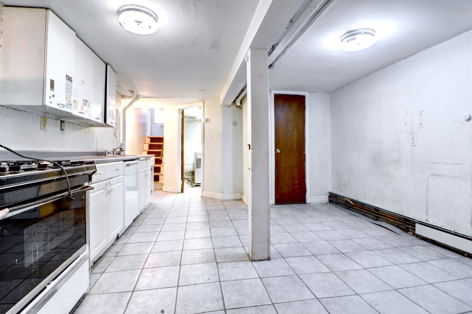 #10 photo, 6915 69 place, glendale , NY 11385