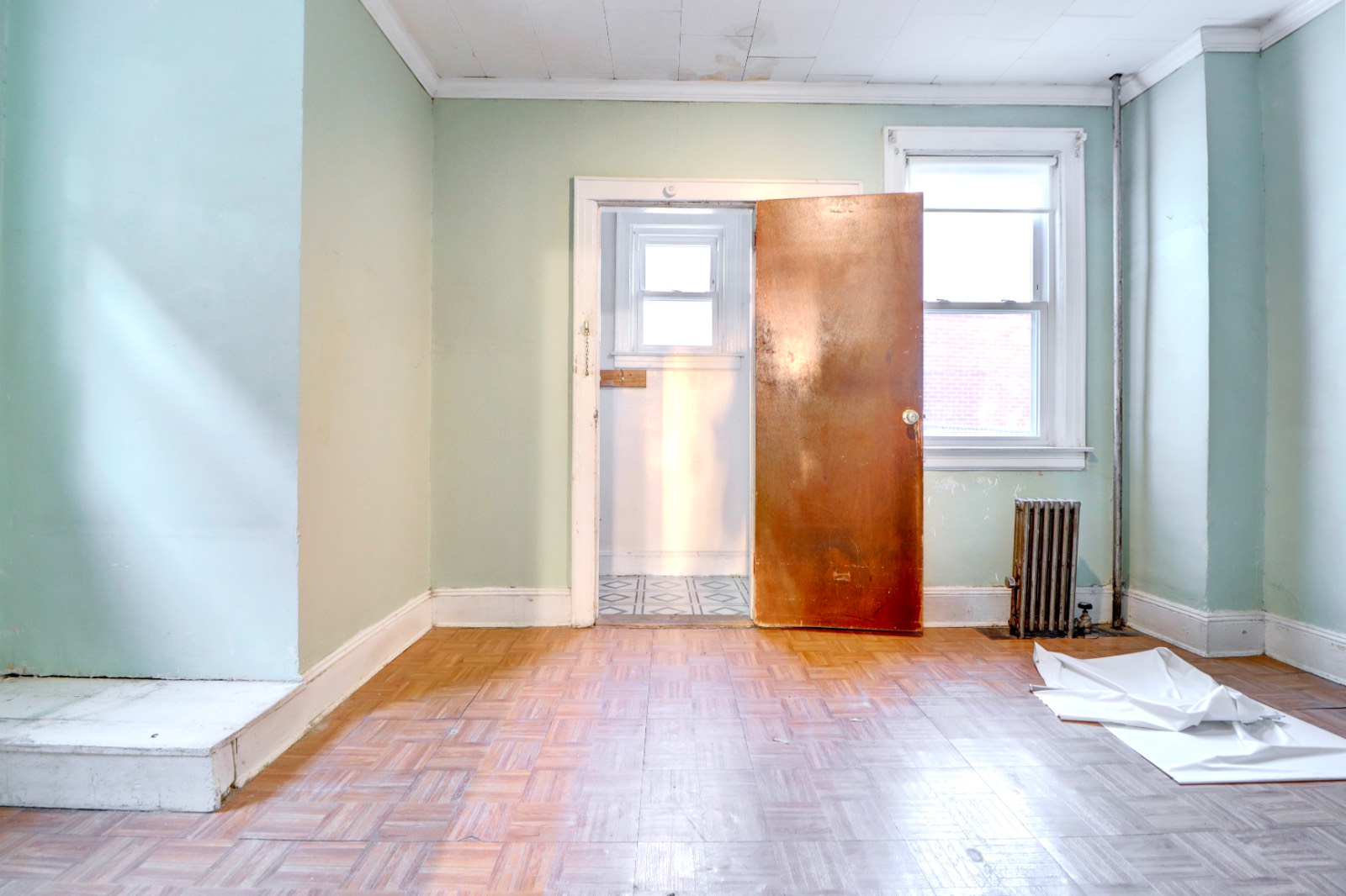 #16 photo, 6915 69 place, glendale , NY 11385