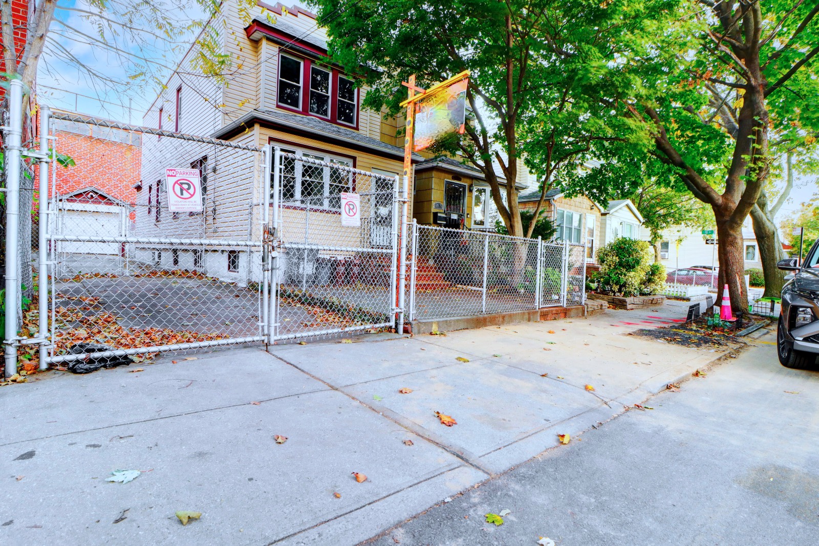 #2 photo, 6915 69 place, glendale , NY 11385