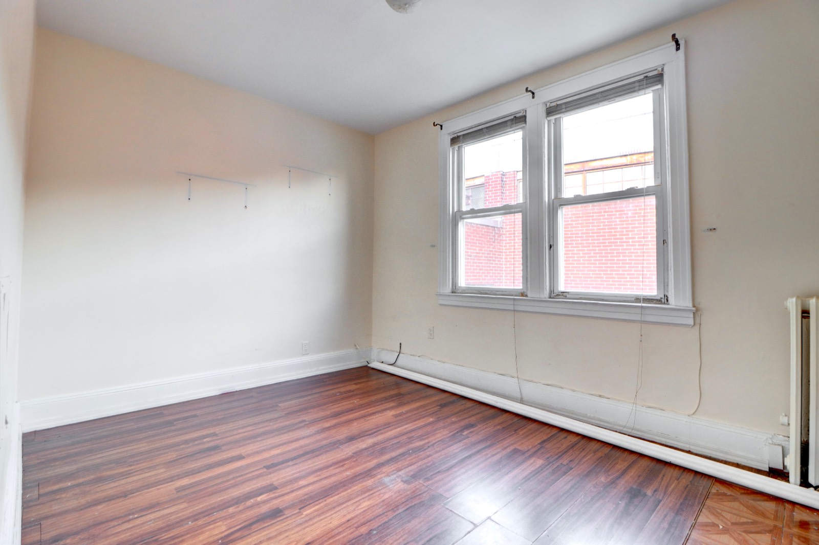 #7 photo, 6915 69 place, glendale , NY 11385