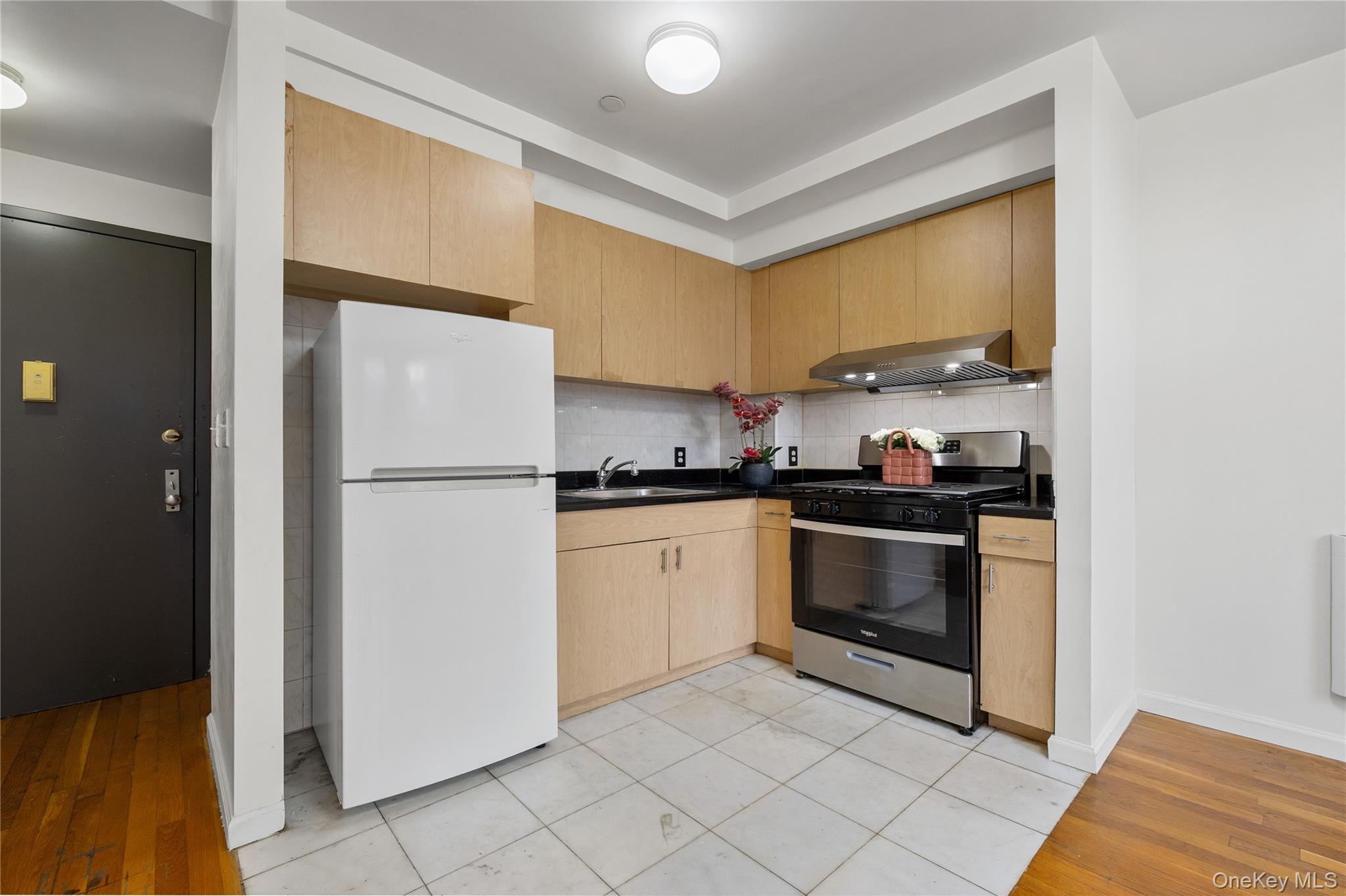 #7 photo, 134-38 35th Avenue, Куинс ‖ Flushing , NY 11354