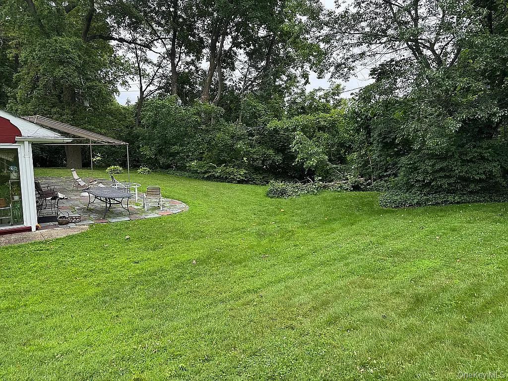 #4 photo, 14 Martin Court, Great Neck , NY 11024