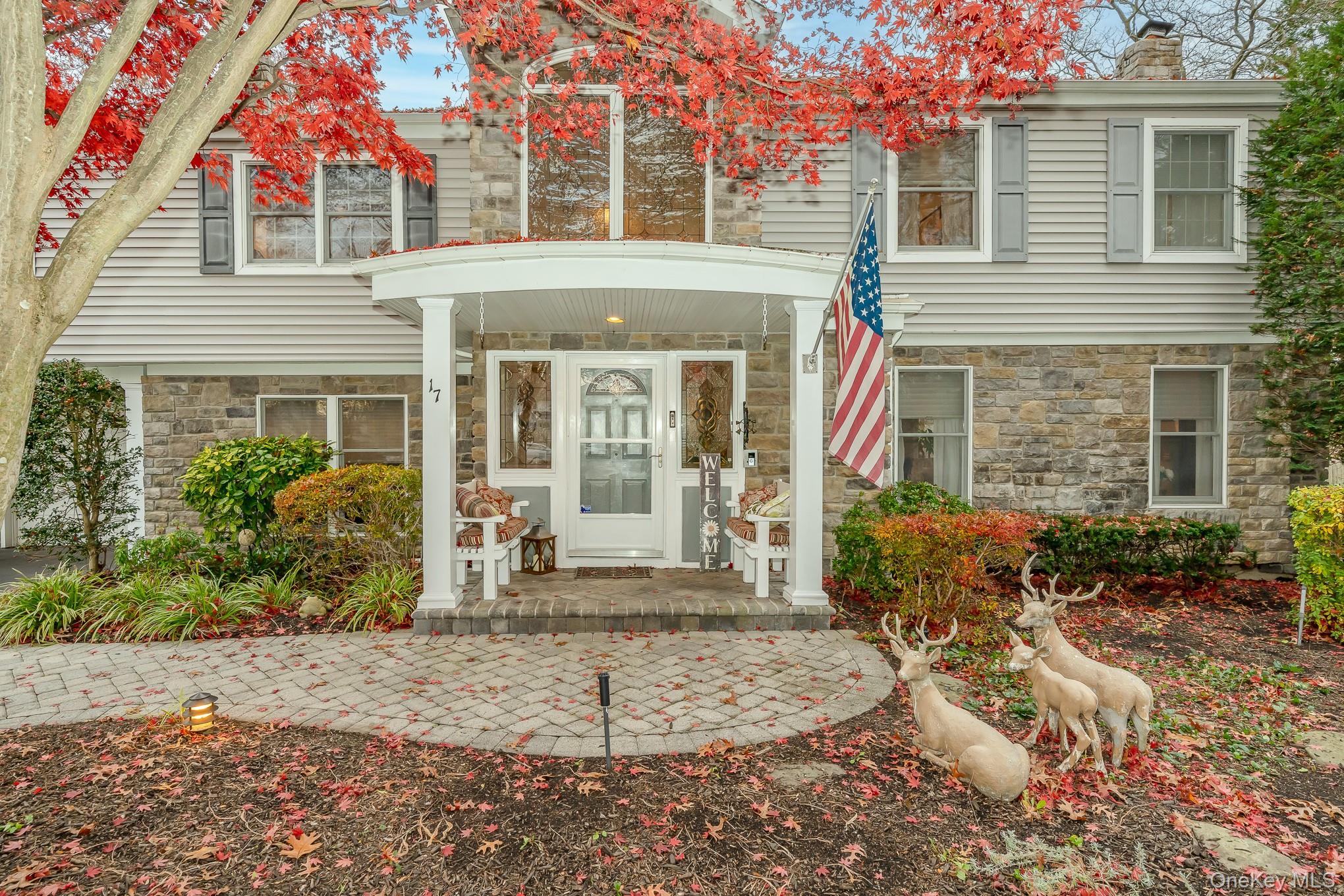 #2 photo, 17 Thide Court, מחוז סאפוק Smithtown , NY 11787