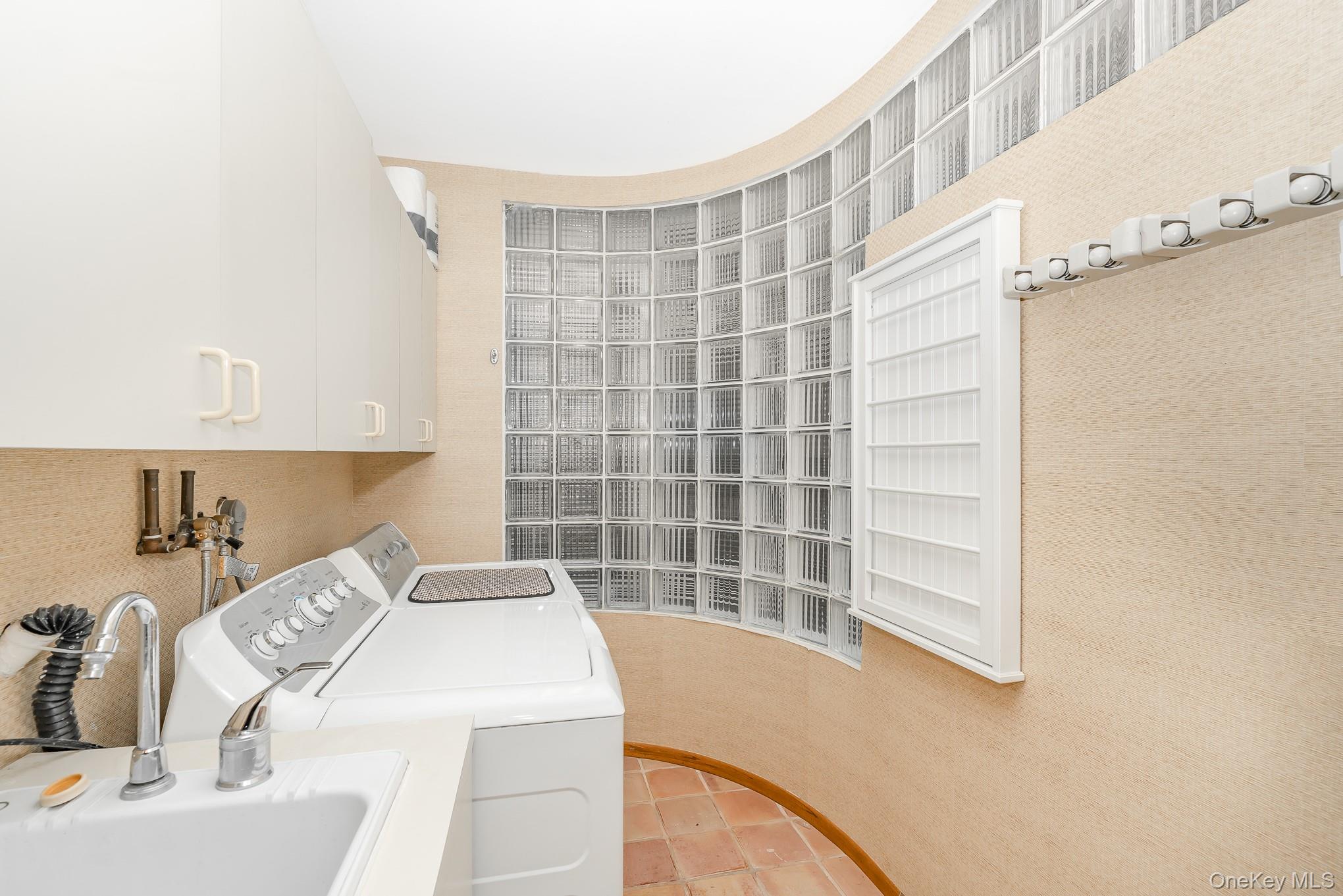 #20 photo, 17 Thide Court, מחוז סאפוק Smithtown , NY 11787