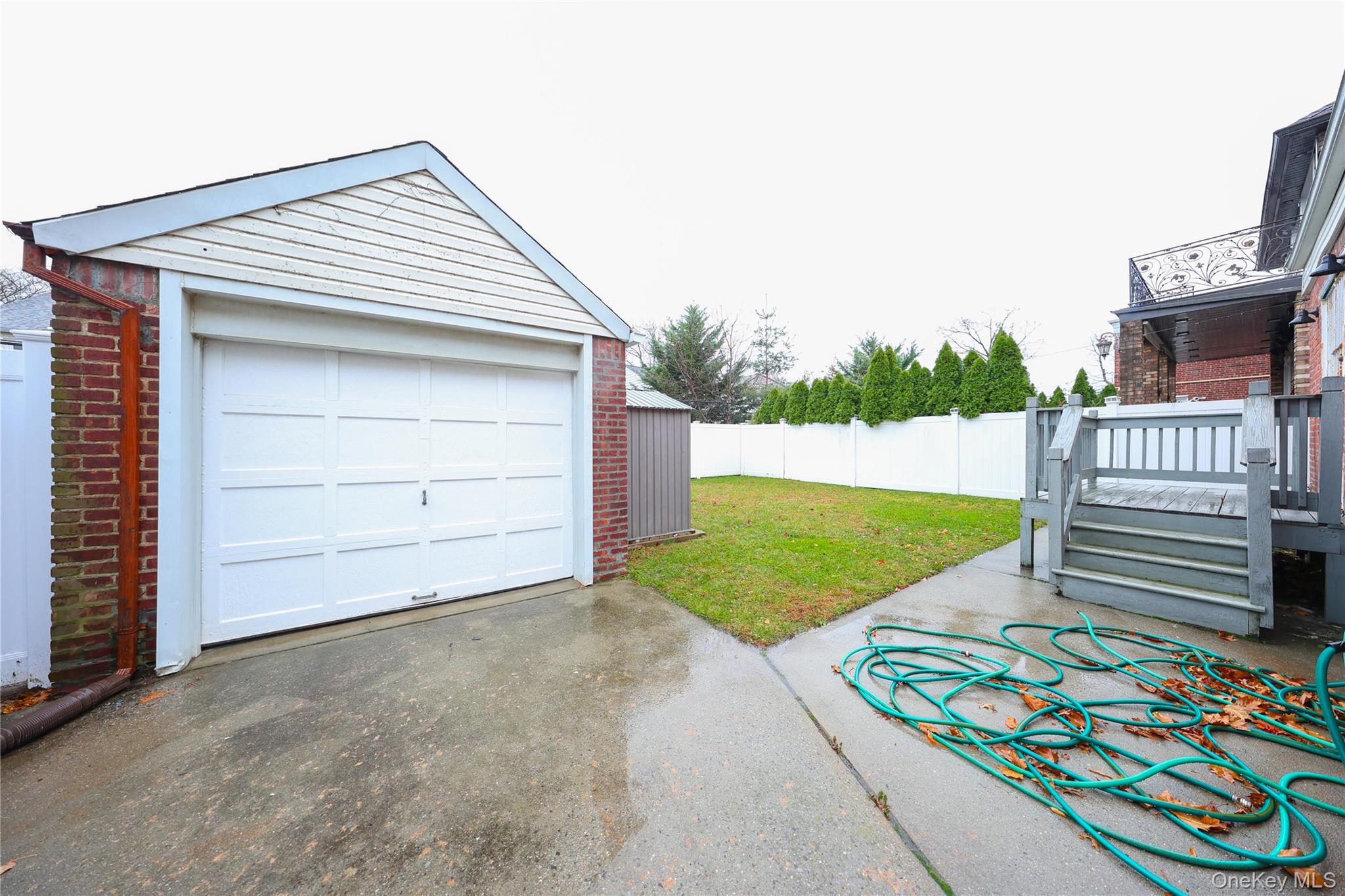 #12 photo, 75-59 195th Street, קווינס Fresh Meadows , NY 11366