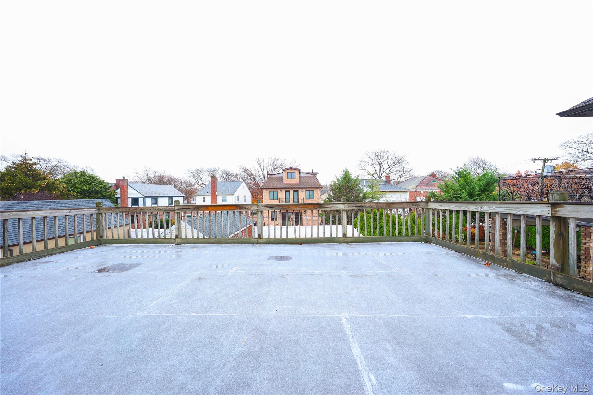 #13 photo, 75-59 195th Street, קווינס Fresh Meadows , NY 11366