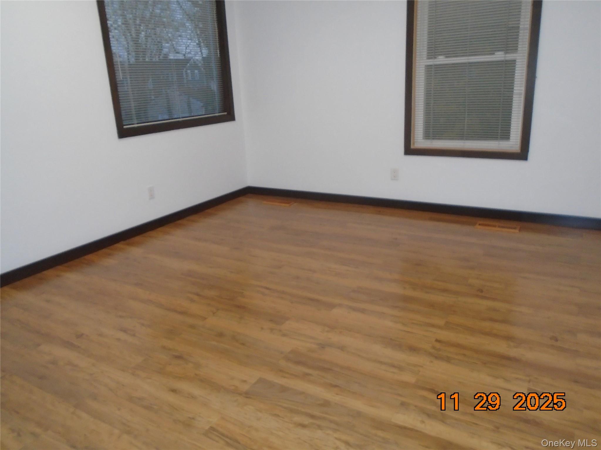 #8 photo, 510 N Broadway, White Plains , NY 10603