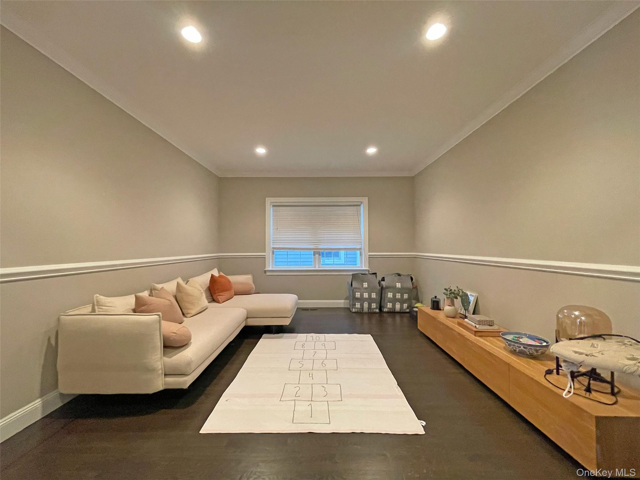 #2 photo, 1019 Grove Street, Mamaroneck , NY 10543