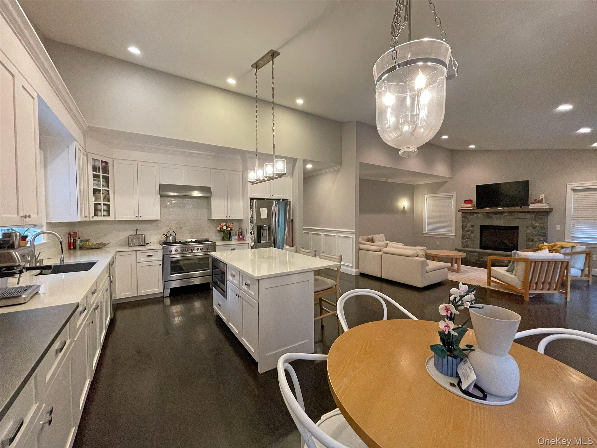 #7 photo, 1019 Grove Street, Mamaroneck , NY 10543