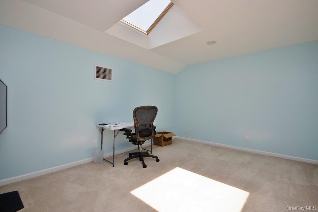 #17 photo, 836 Huntington Drive, Fishkill , NY 12524