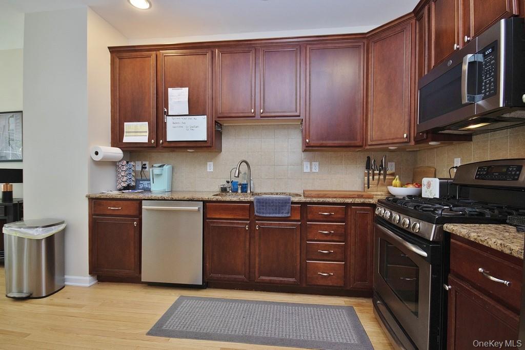 #7 photo, 836 Huntington Drive, Fishkill , NY 12524