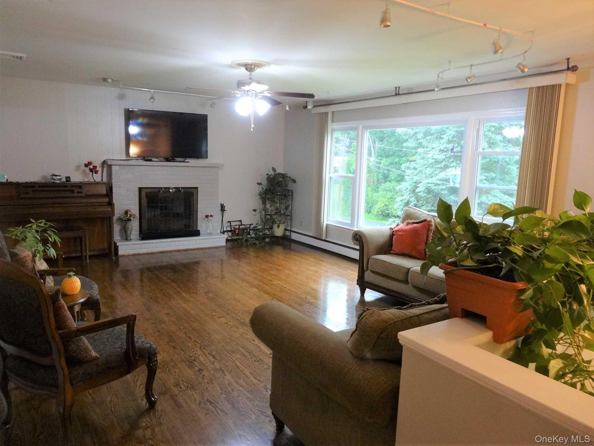 #4 photo, 23 PASTURE Lane, Poughkeepsie , NY 12603