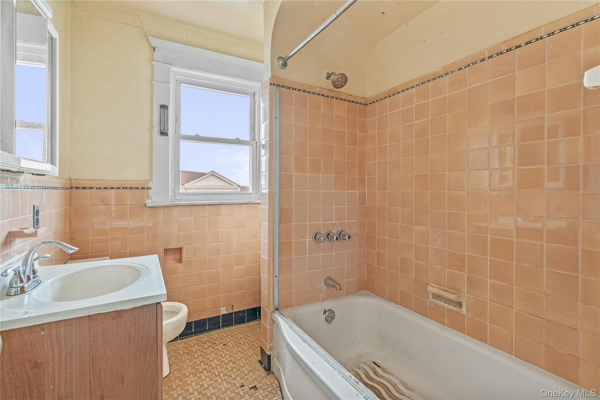 #17 photo, 103 Vernon Avenue, Mount Vernon , NY 10553