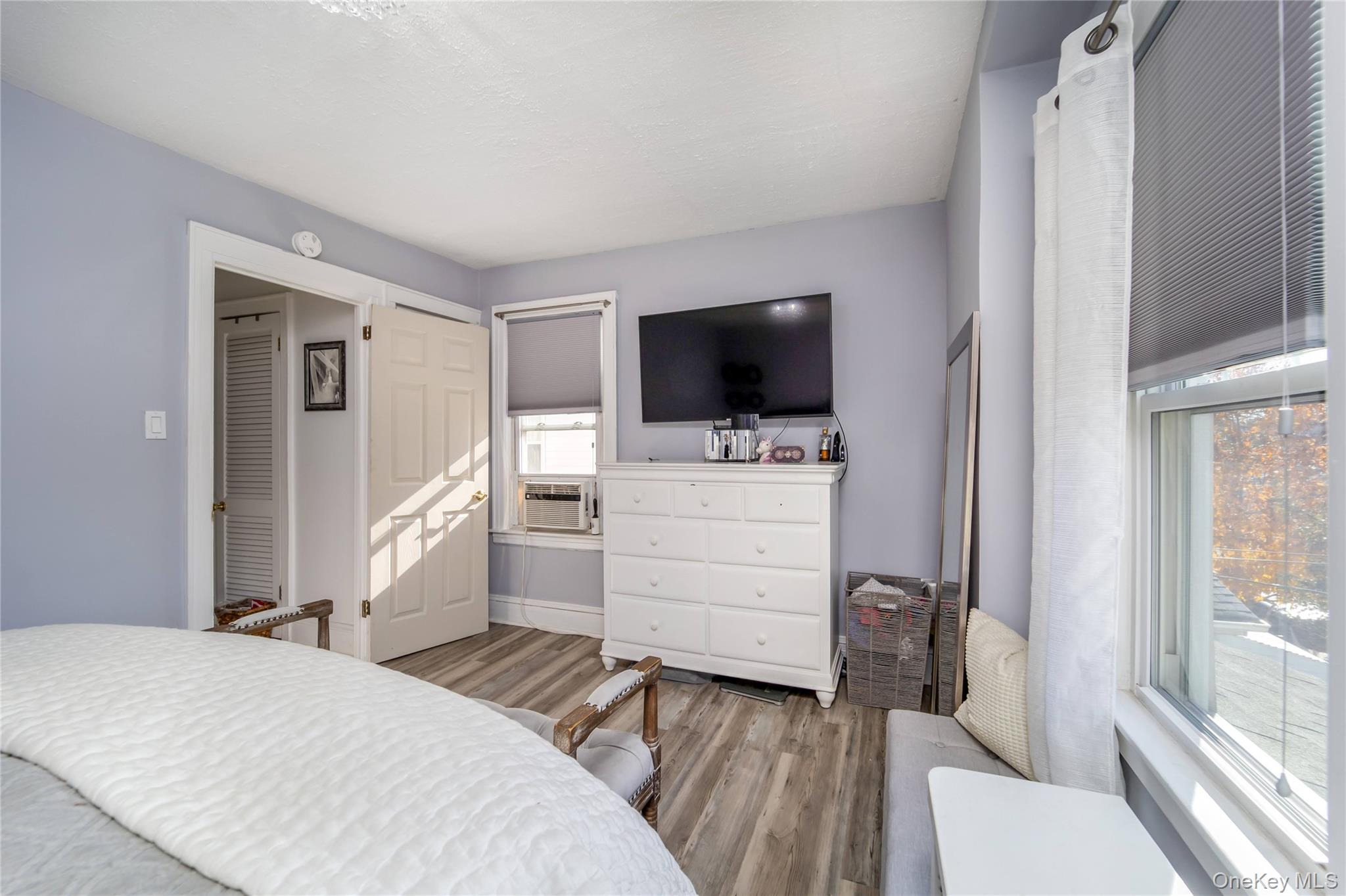 #10 photo, 92-57 246th Street, 长岛 花卉园 Floral Park , NY 11001