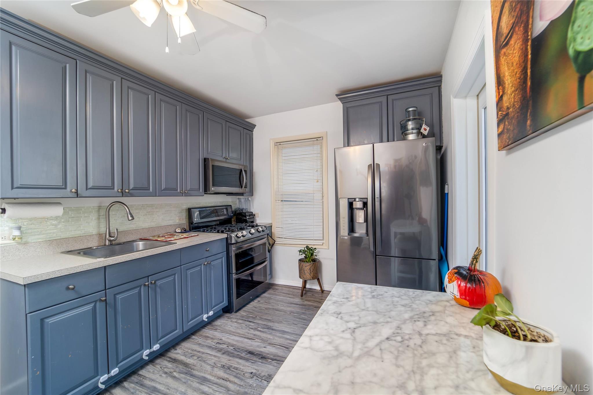 #2 photo, 92-57 246th Street, 长岛 花卉园 Floral Park , NY 11001