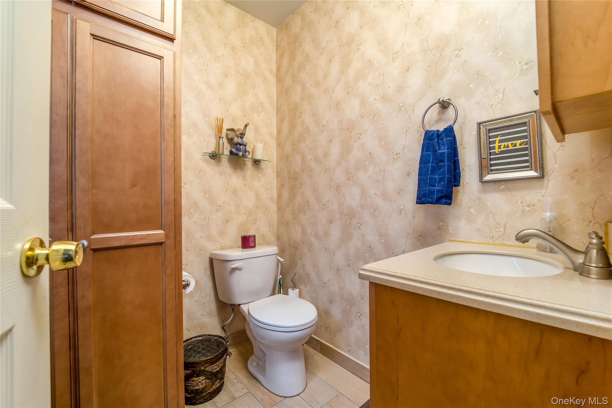 #8 photo, 92-57 246th Street, 长岛 花卉园 Floral Park , NY 11001