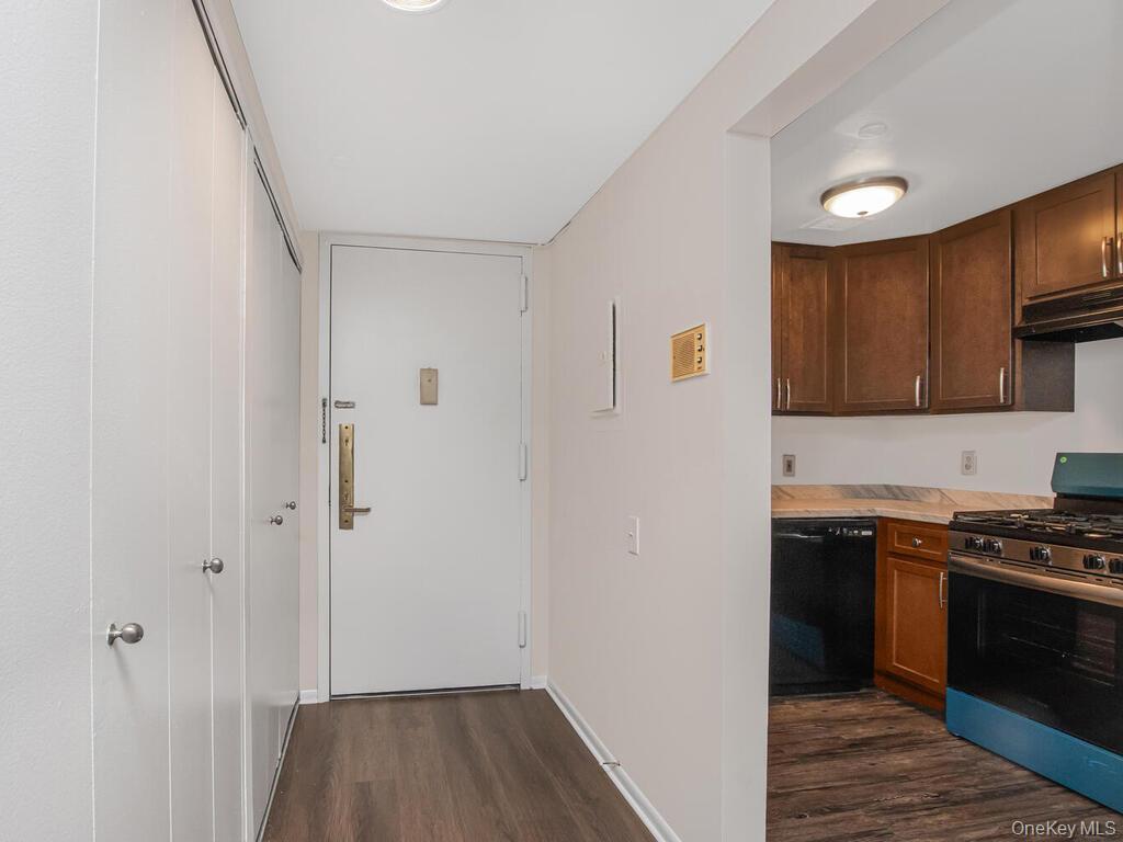 #4 photo, 23 Water Grant Street, 纽约州 Yonkers , NY 10701