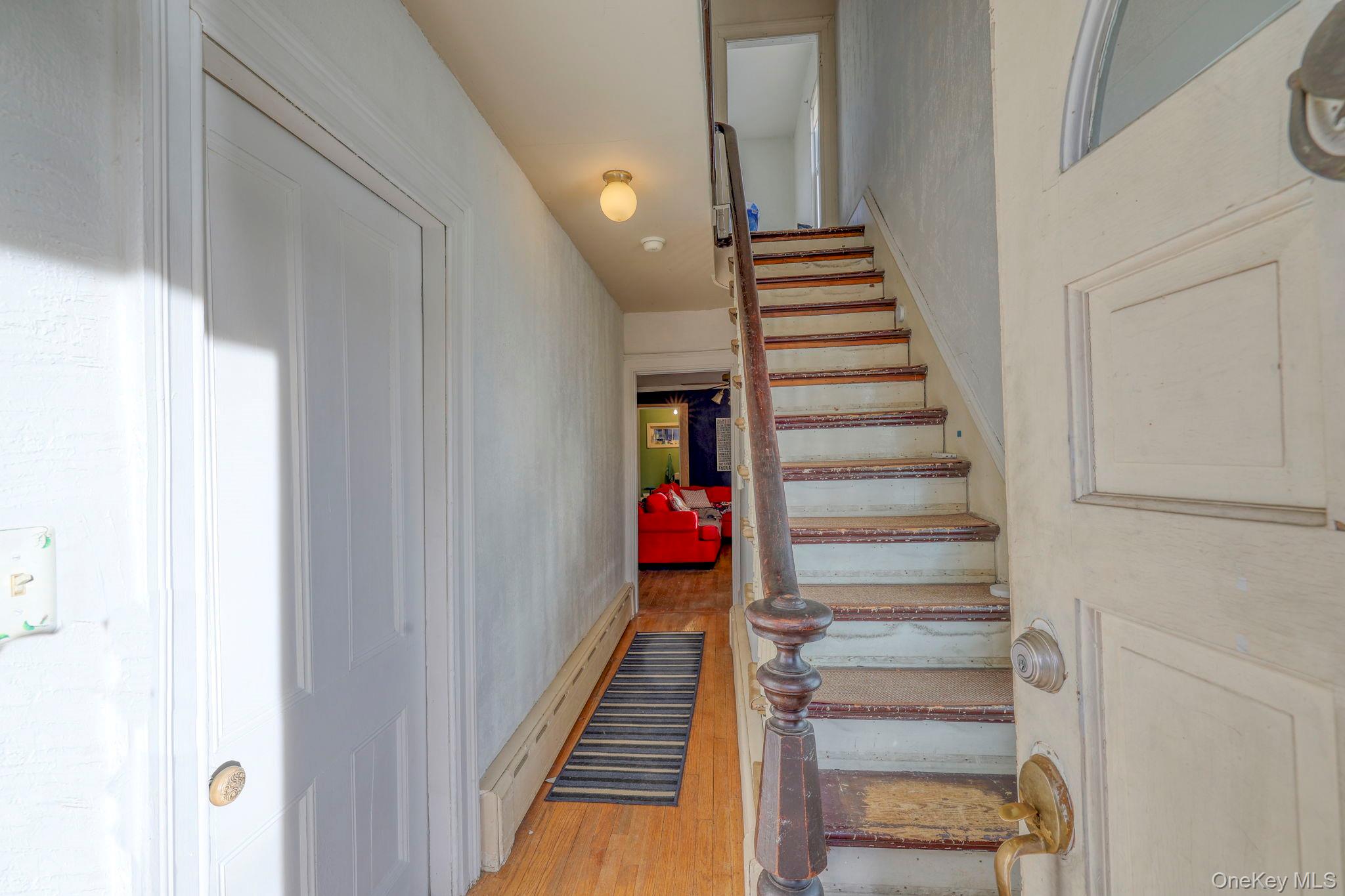 #5 photo, 9 West Street, 纽约州 Marlboro , NY 12542