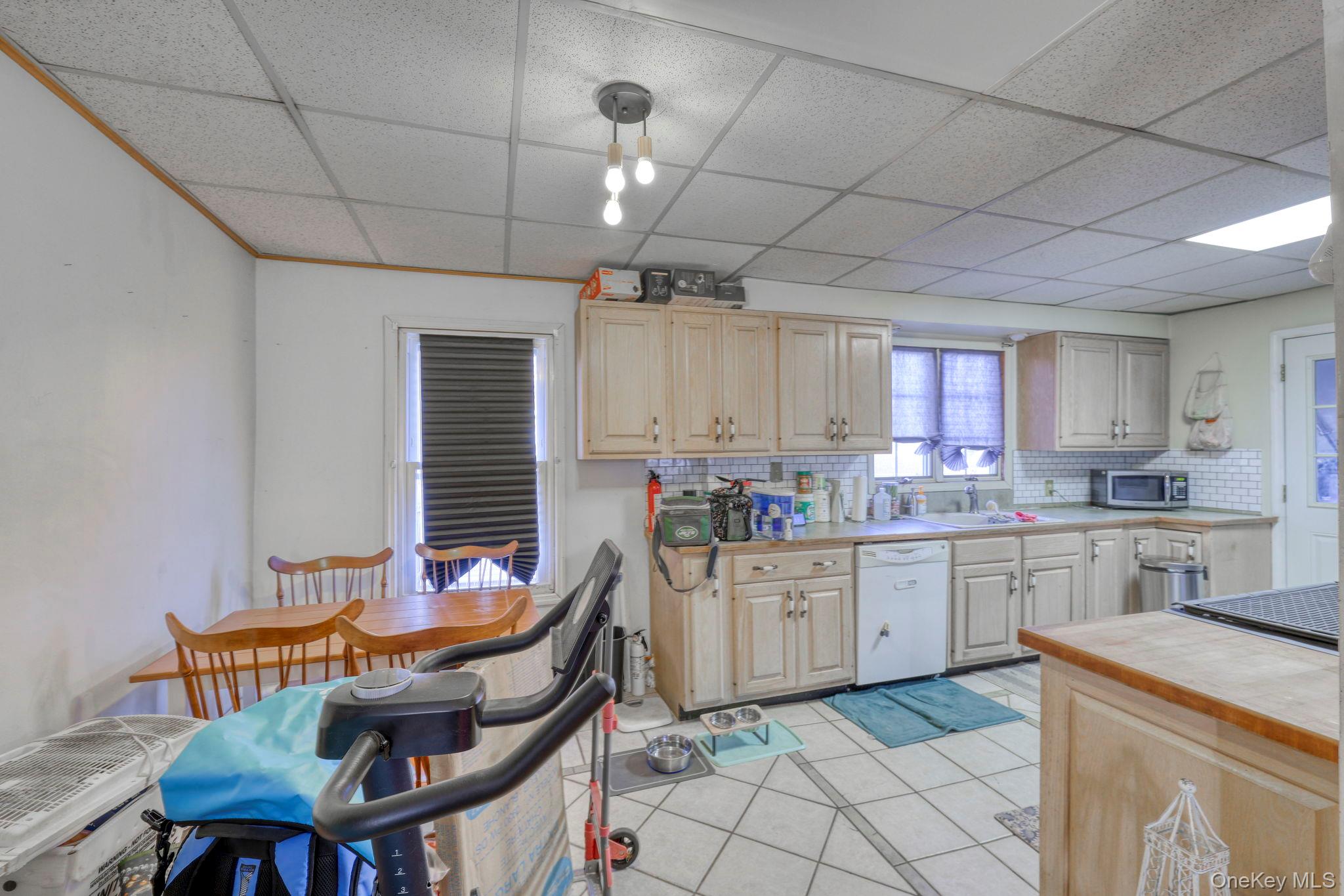 #9 photo, 9 West Street, 纽约州 Marlboro , NY 12542