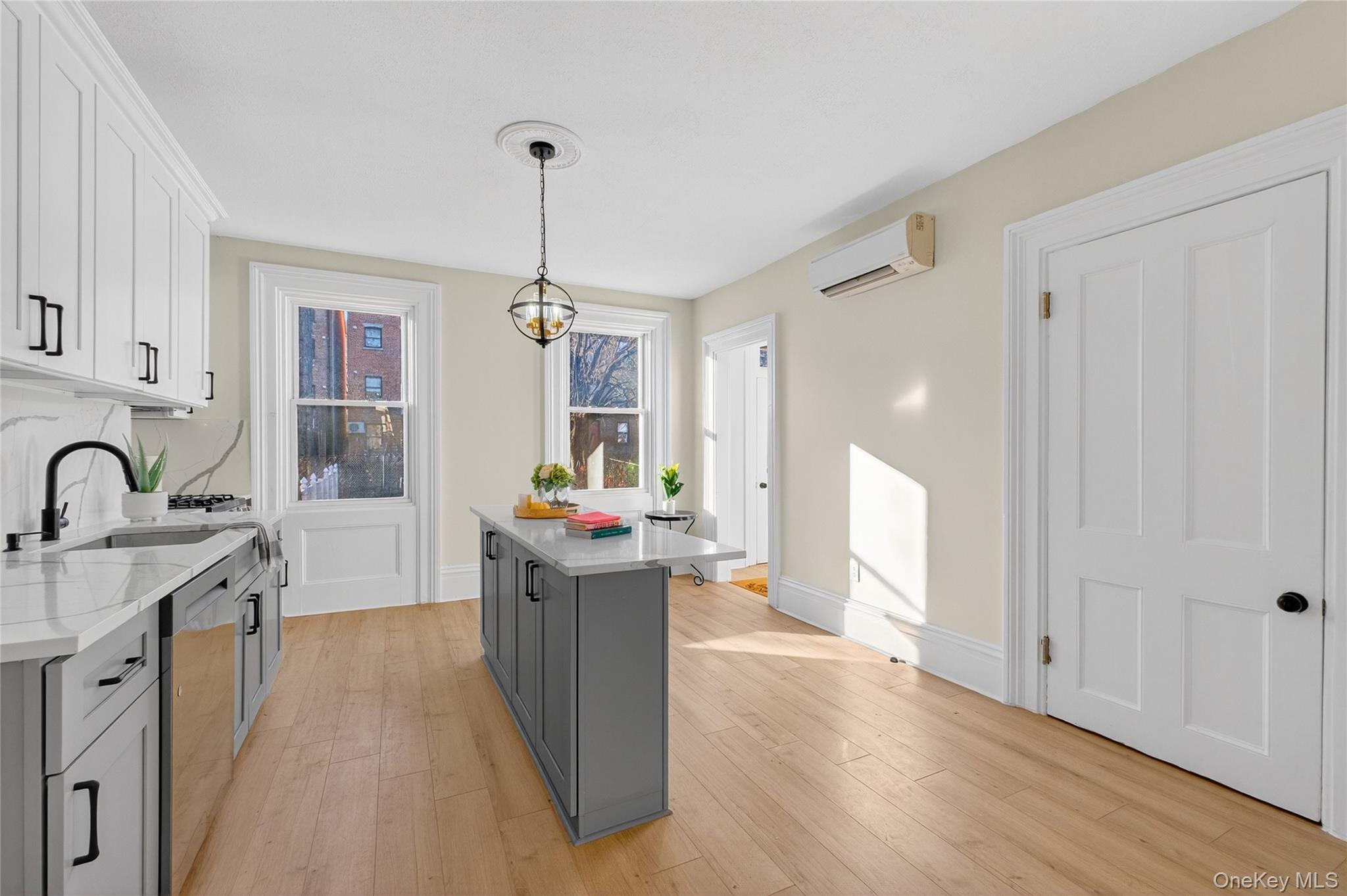 #4 photo, 171 Chambers Street, Newburgh , NY 12550