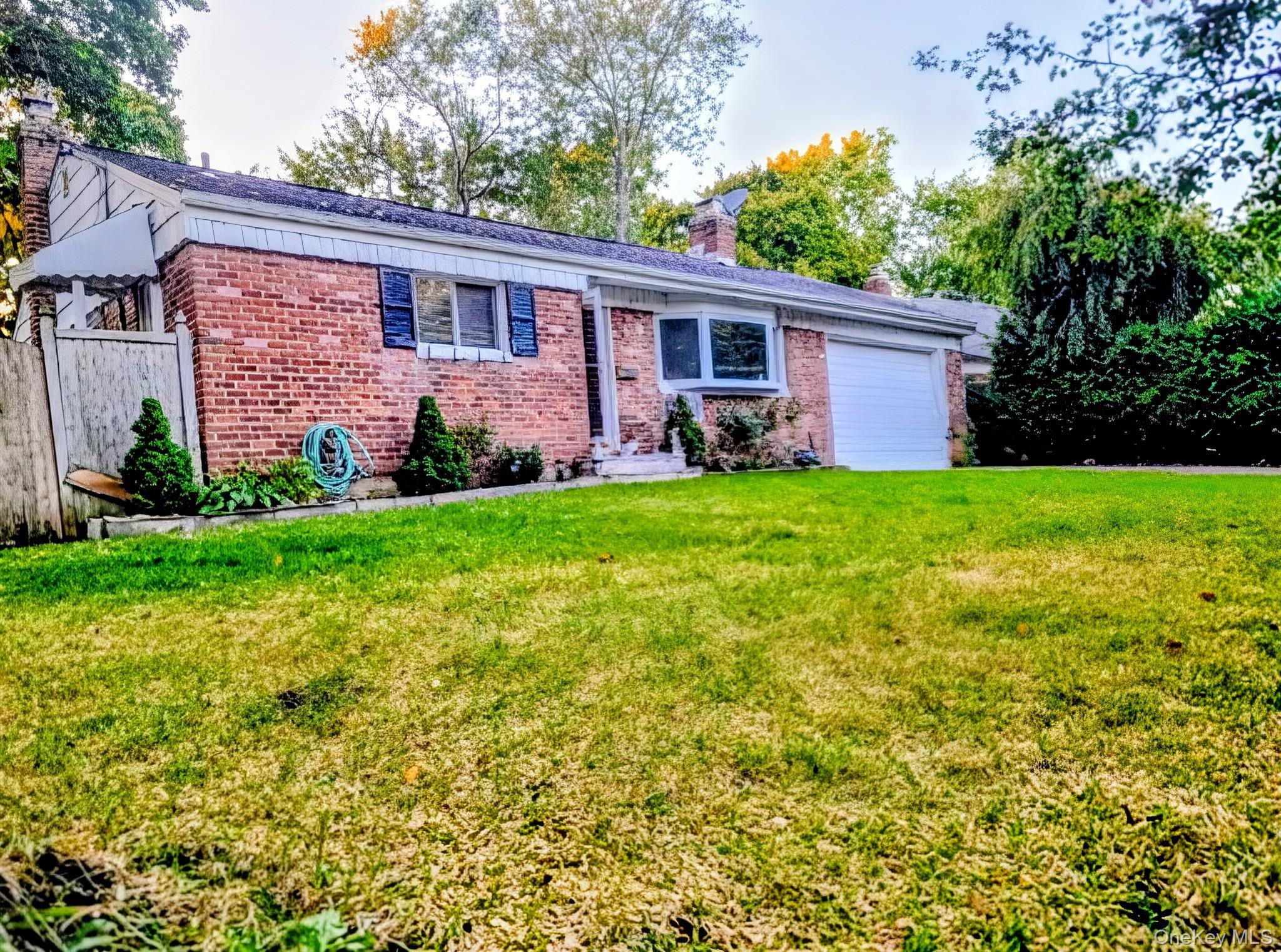 #14 photo, 17 Grayley Place, מחוז סאפוק Huntington Station , NY 11746