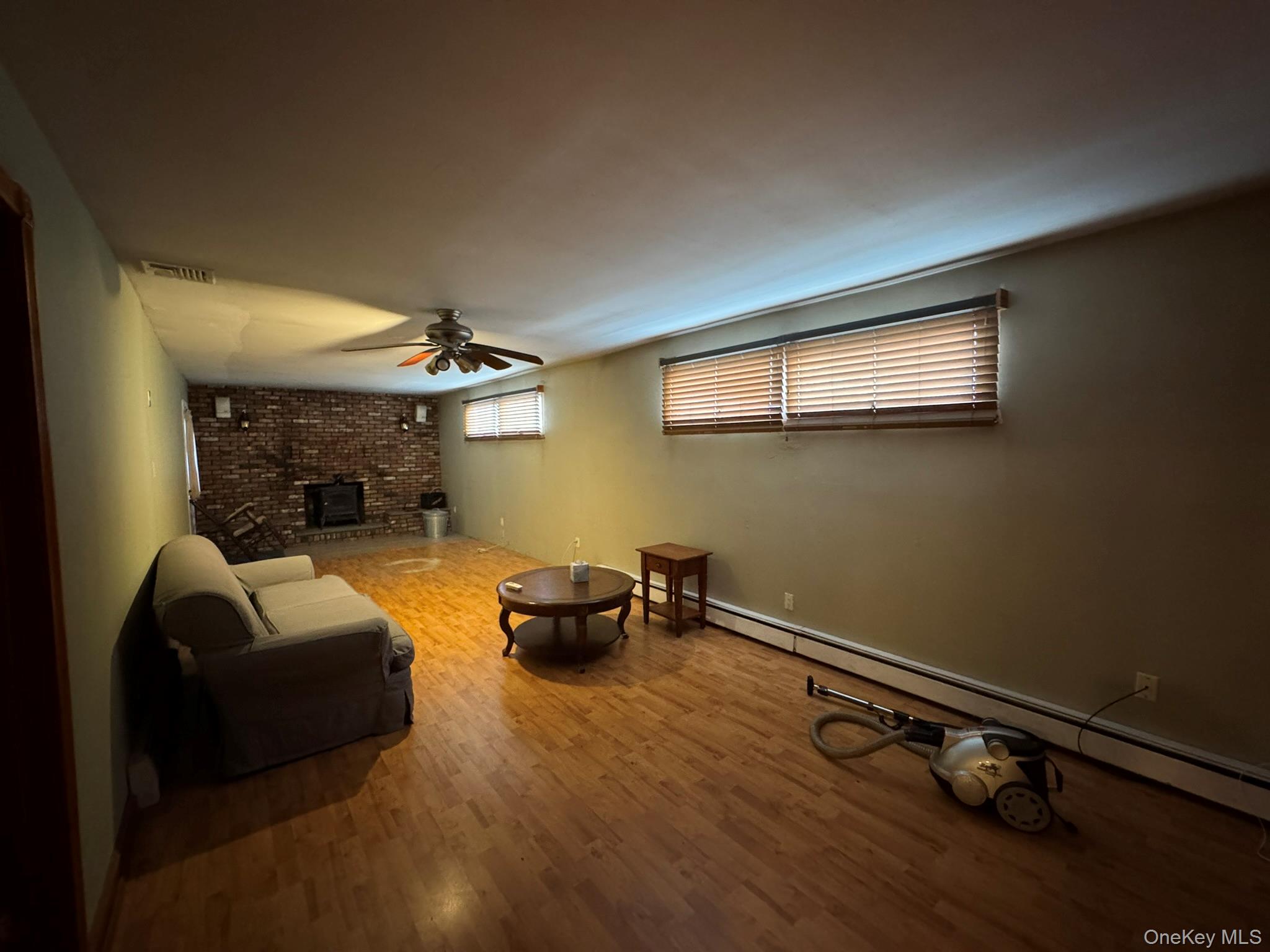 #10 photo, 41 Broadway, सफ़ोक काउंटी Shirley , NY 11967