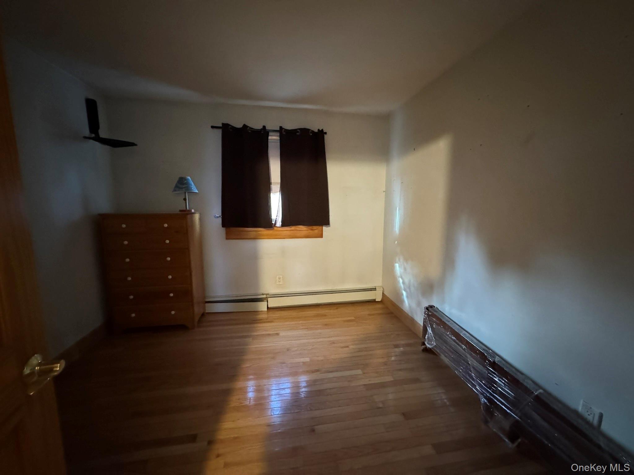 #17 photo, 41 Broadway, सफ़ोक काउंटी Shirley , NY 11967