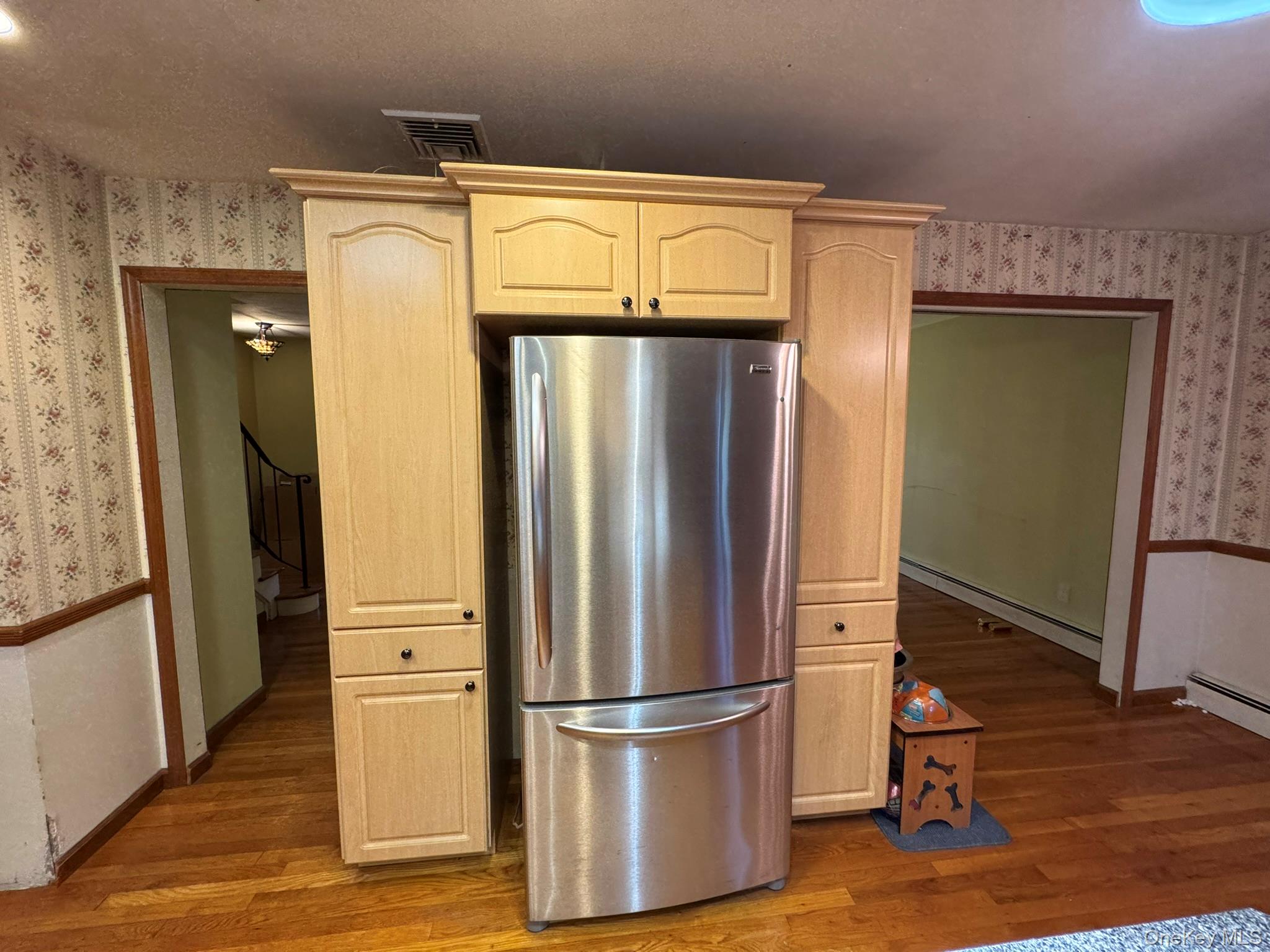 #7 photo, 41 Broadway, सफ़ोक काउंटी Shirley , NY 11967