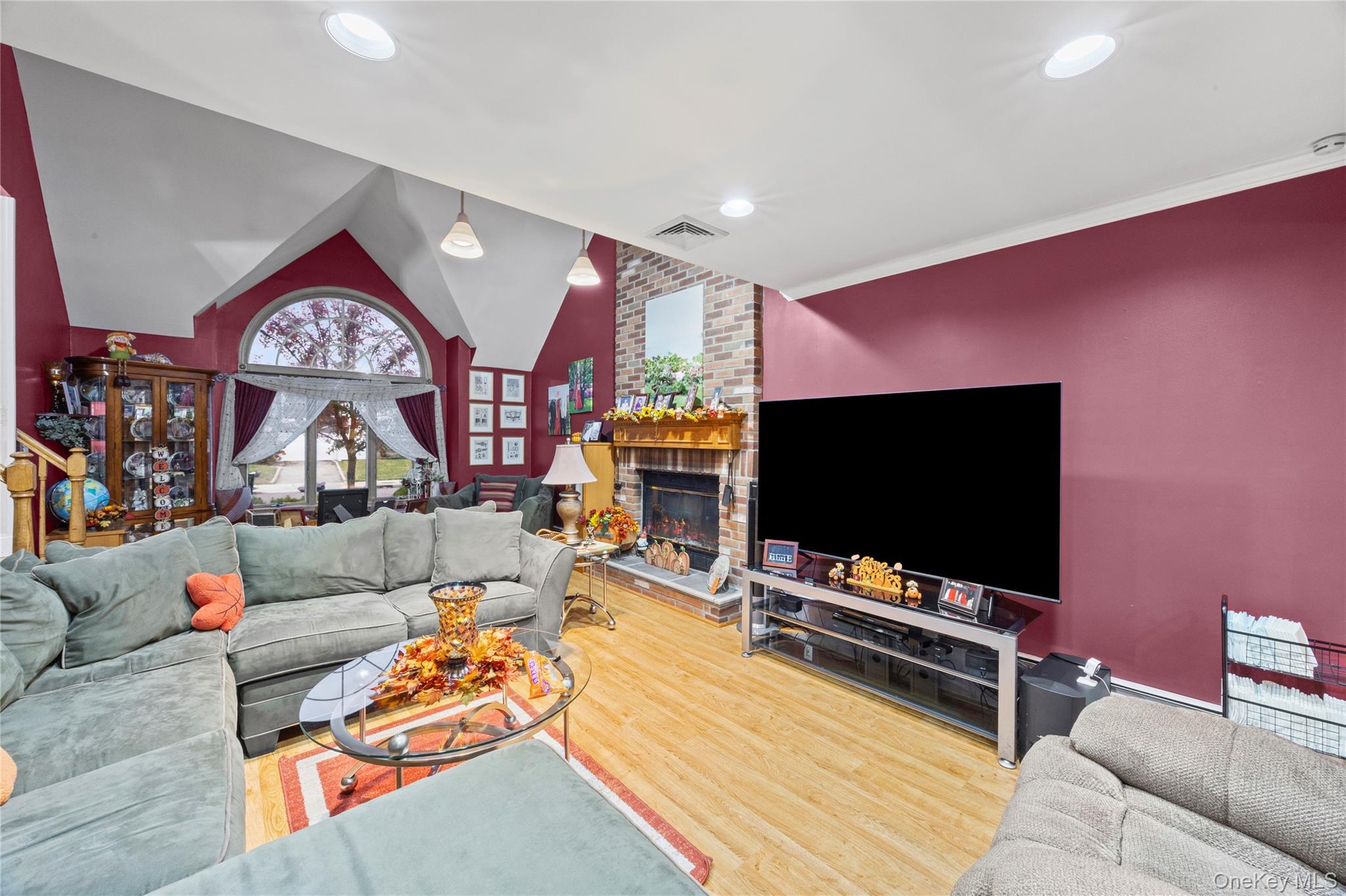 #11 photo, 2906 Lawrence Drive, Wantagh , NY 11793