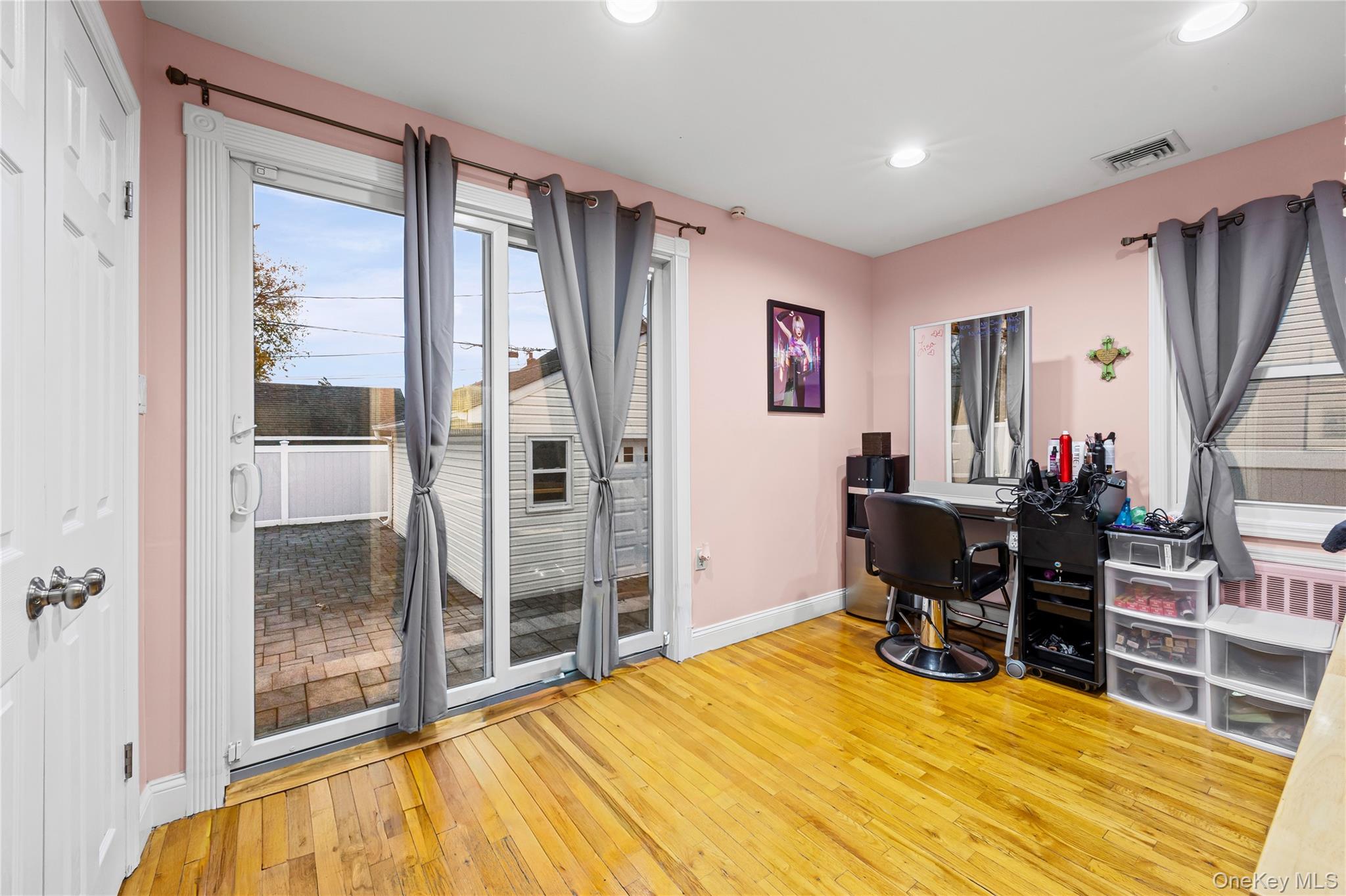 #12 photo, 2906 Lawrence Drive, Wantagh , NY 11793