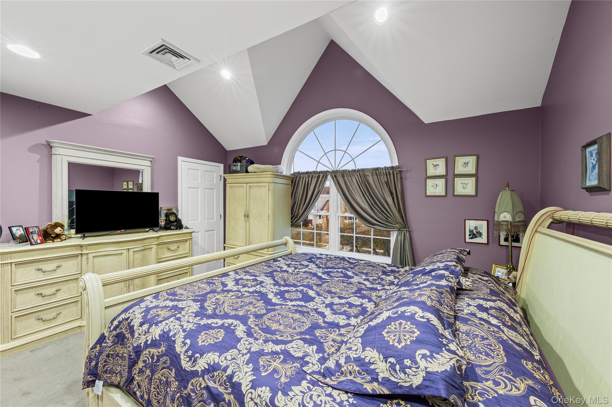 #17 photo, 2906 Lawrence Drive, Wantagh , NY 11793