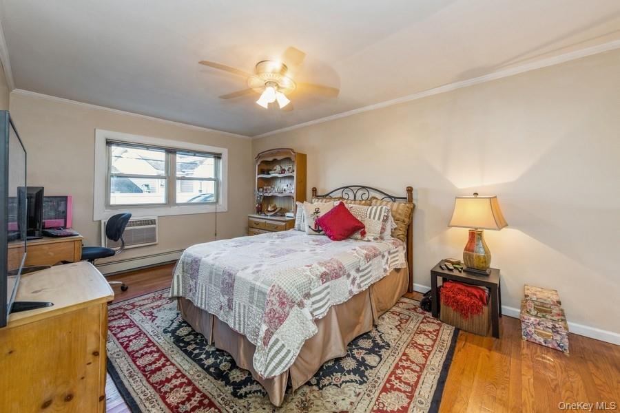 #12 photo, 4 Rose Street, Oceanside , NY 11572