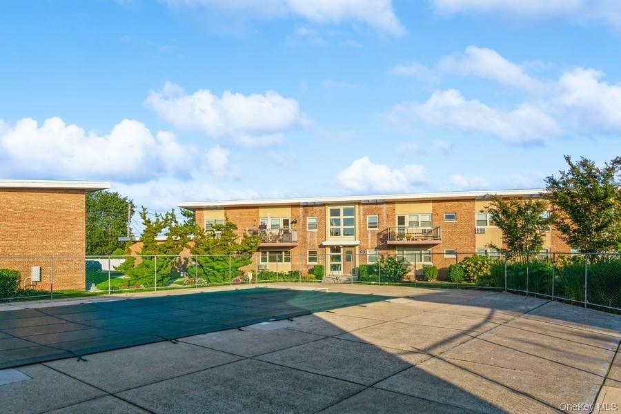 #18 photo, 4 Rose Street, Oceanside , NY 11572