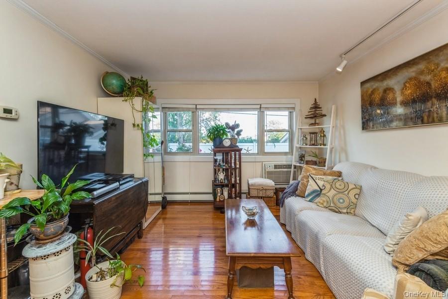 #5 photo, 4 Rose Street, Oceanside , NY 11572