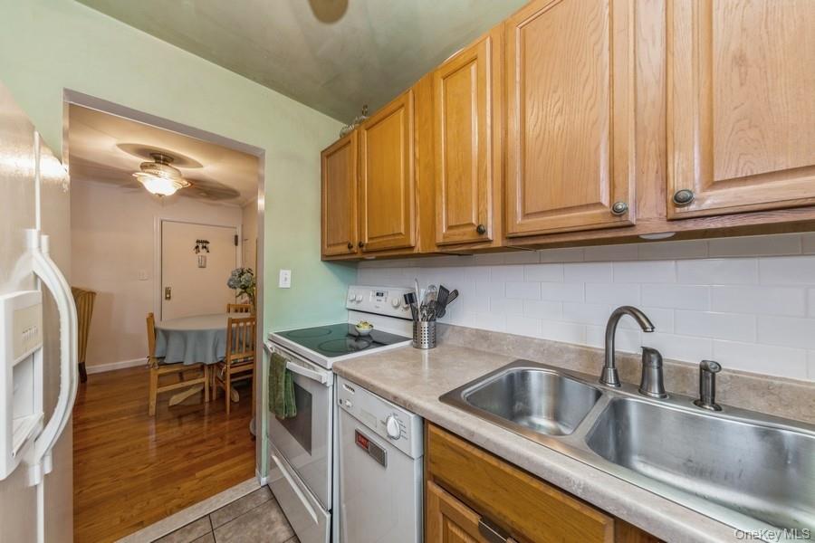 #8 photo, 4 Rose Street, Oceanside , NY 11572