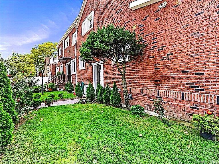 #2 photo, 11601 221st Street, Cambria Heights , NY 11411